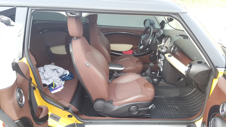 MINI Clubman Жовток