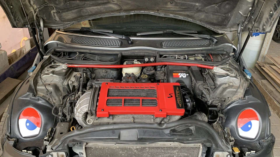 MINI Cooper S John Cooper Works 2