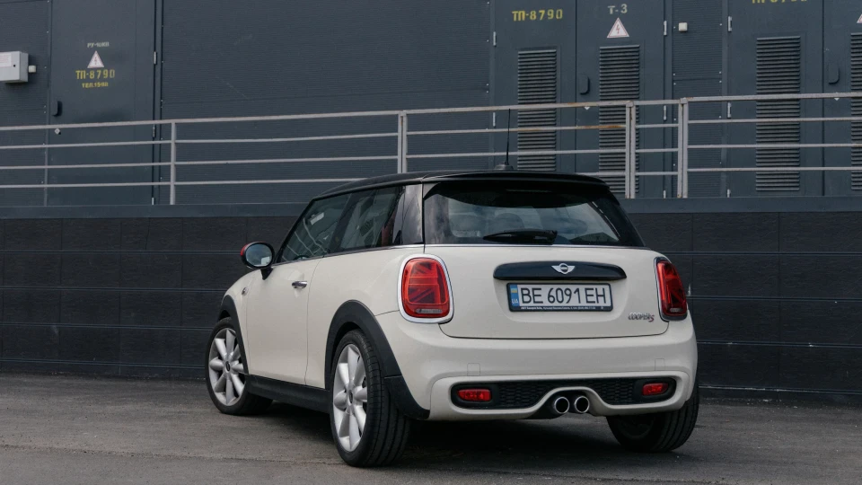 MINI Cooper S B46 2