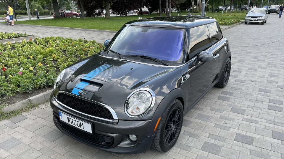 MINI Cooper S Bayswater WROOM!