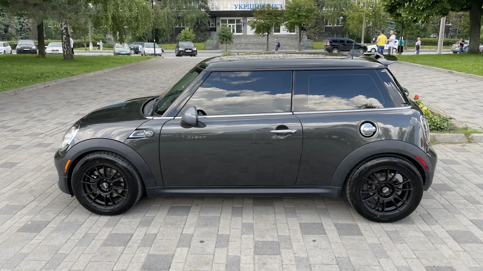 MINI Cooper S Bayswater WROOM! 2