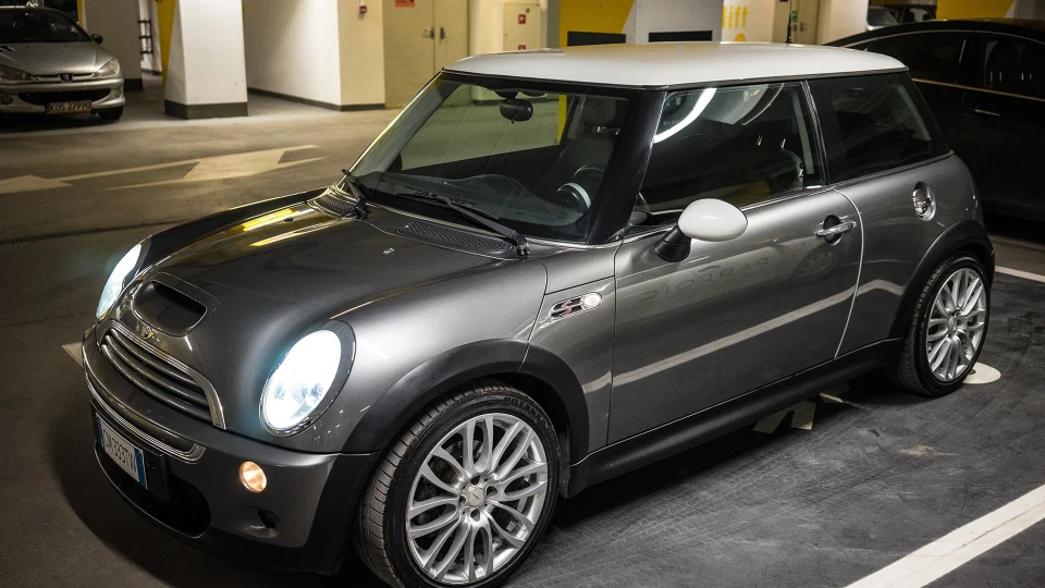 MINI Cooper S Cosmopolitan 4