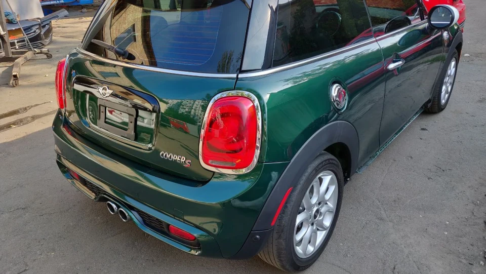 MINI Cooper S Маленький Bentley 3