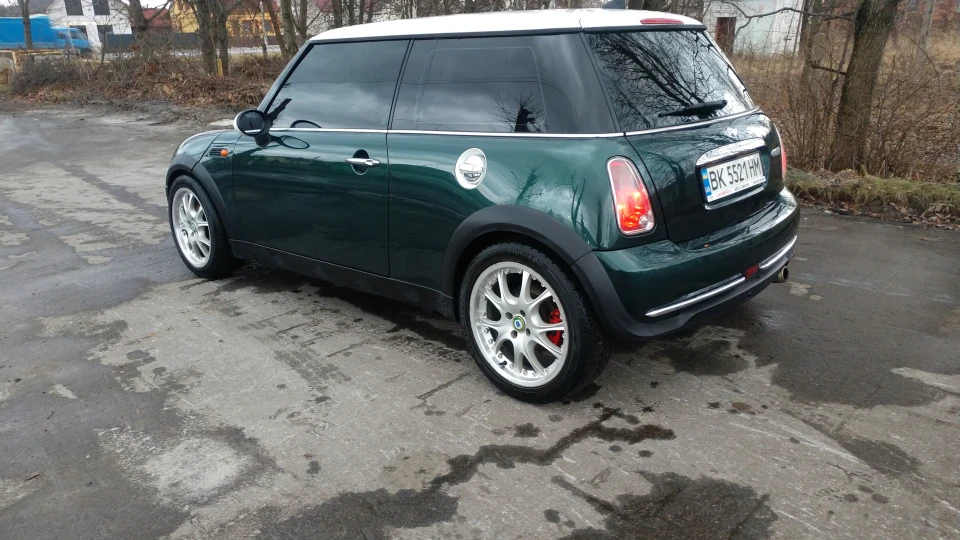 MINI Cooper British Racing Green 2