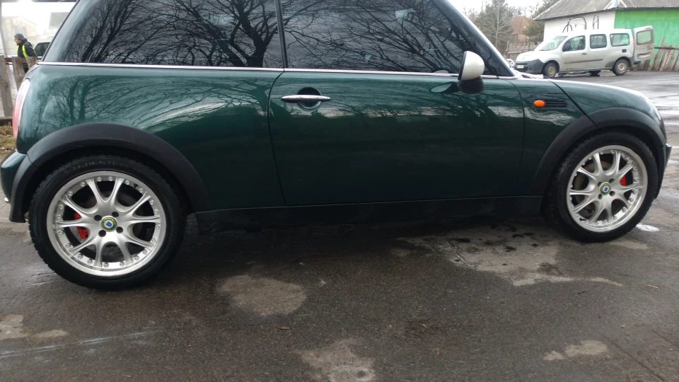 MINI Cooper British Racing Green 3