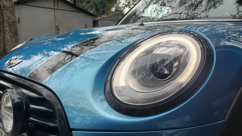 MINI Cooper Чарлік Electric Blue 2