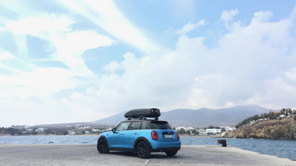 MINI Cooper Чарлік Electric Blue 4
