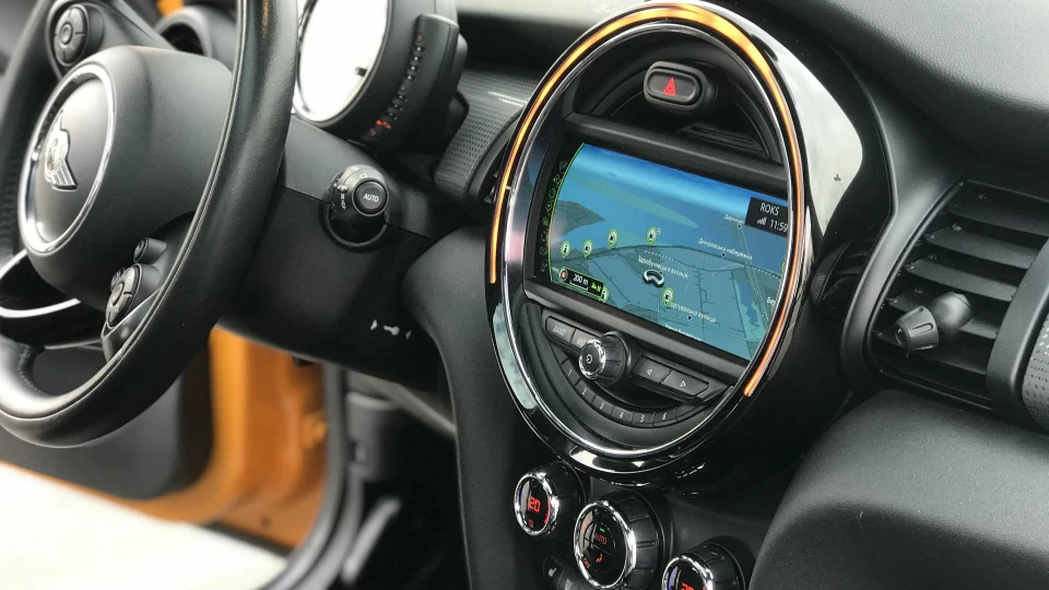 MINI Cooper F55 Volcanic Orange 5