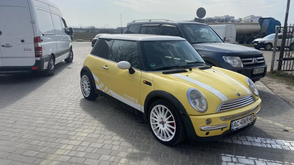 MINI Cooper Мінік