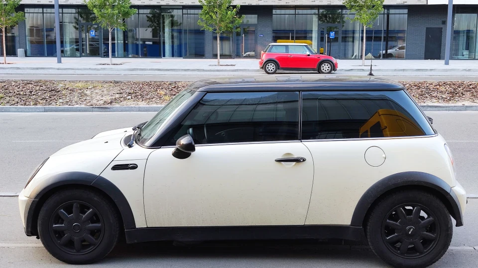 MINI Cooper pepper white&piano black 2