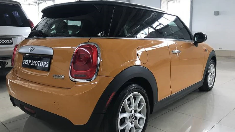 MINI Cooper Volcanic Orange 3