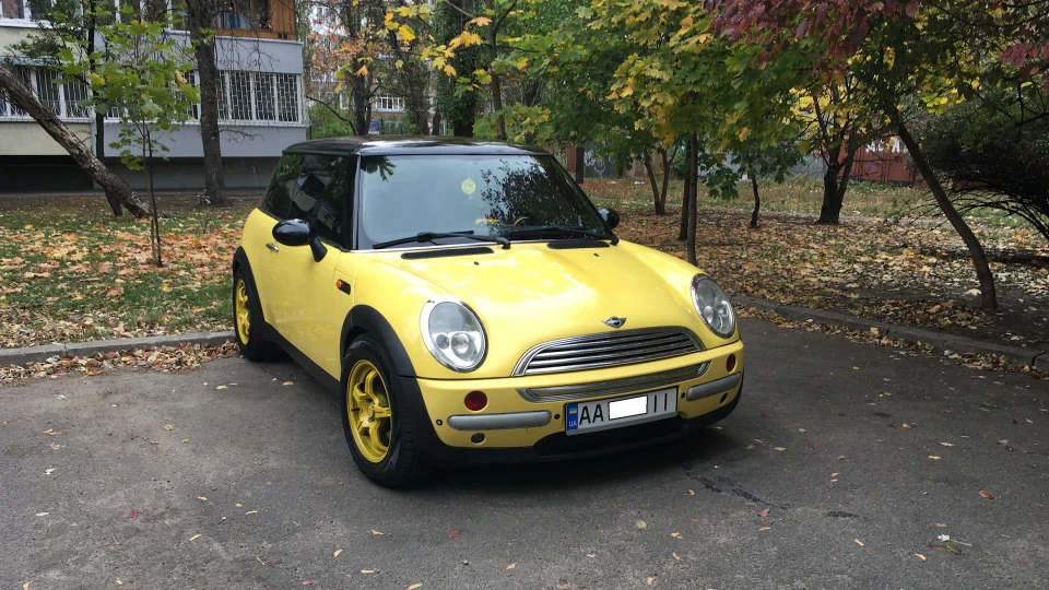 MINI Cooper Жовтий Карт)