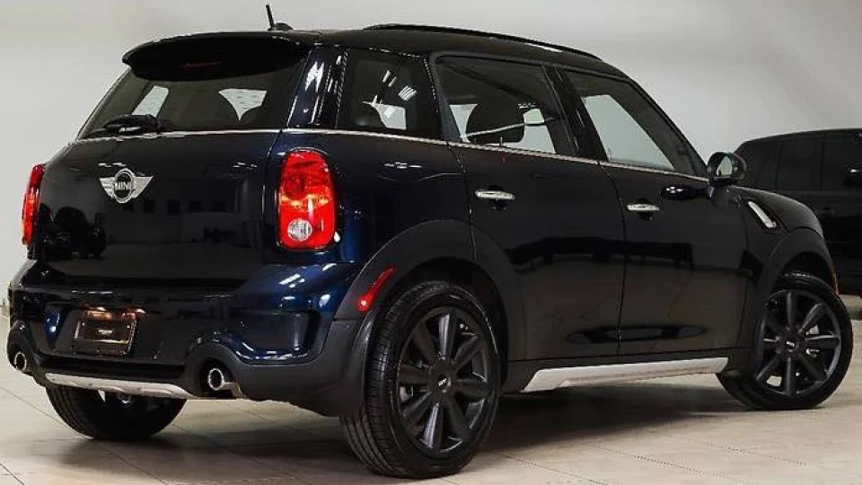 MINI Countryman COSMIC BLUE METALLIC