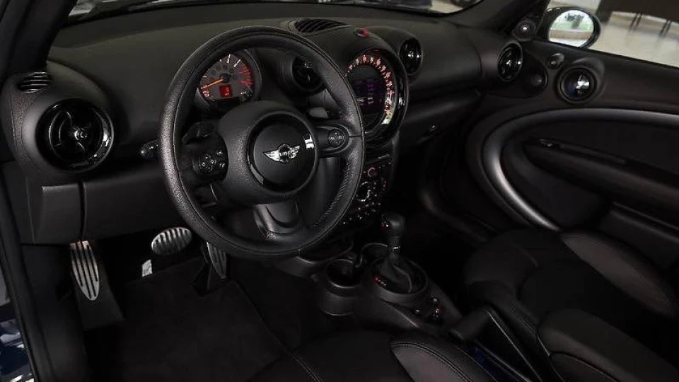 MINI Countryman COSMIC BLUE METALLIC 2