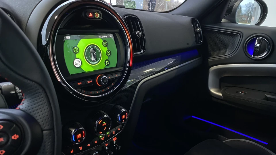 MINI Countryman SD 190 3