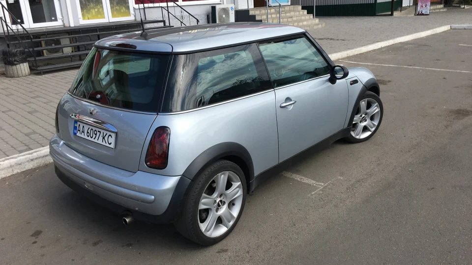 MINI One 4