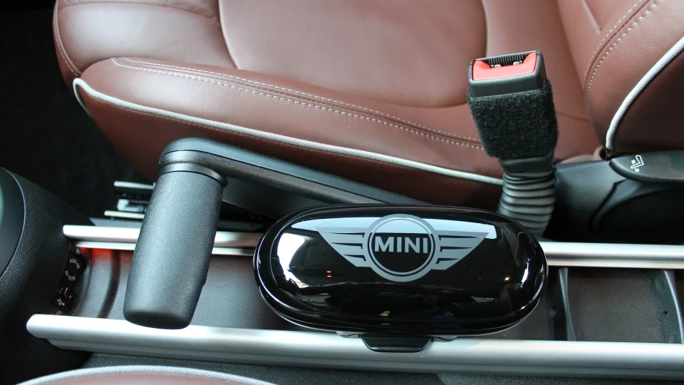 MINI Paceman 4