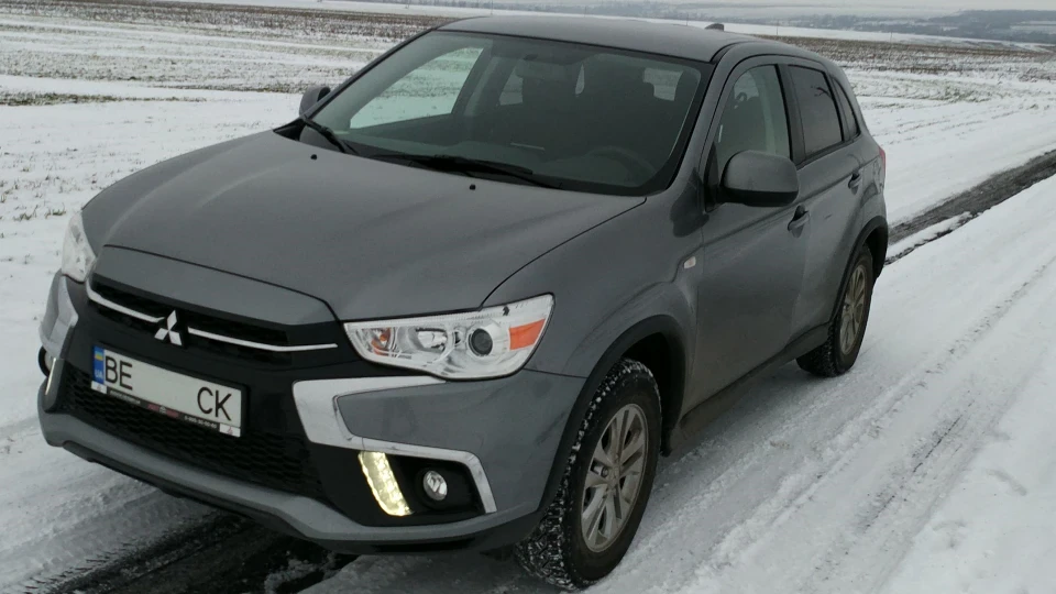 Mitsubishi ASX 1.6MT Invite 3