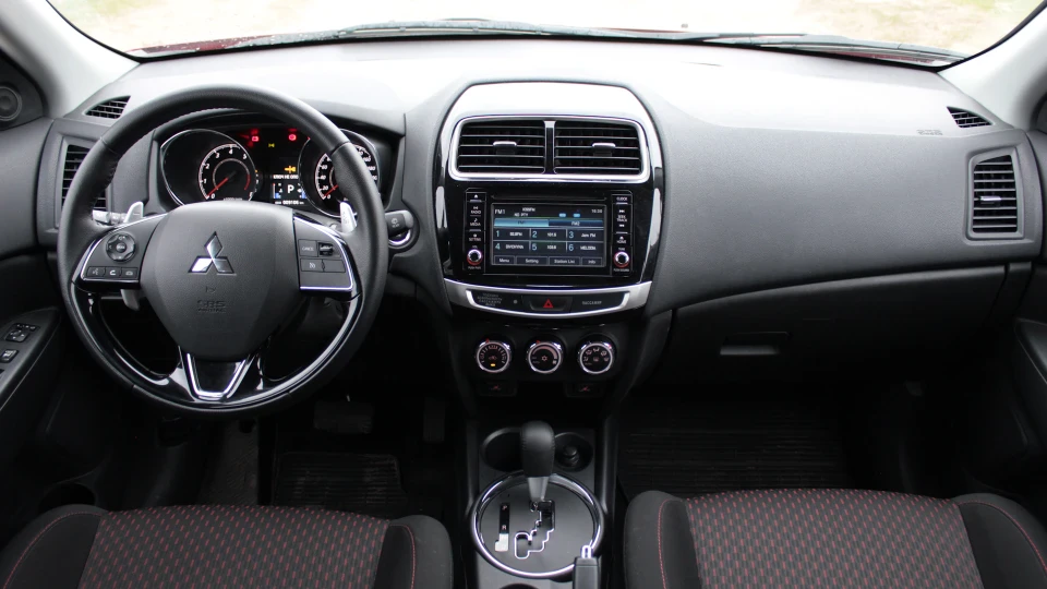 Mitsubishi ASX 2,0 бензин АКПП 4WD 3