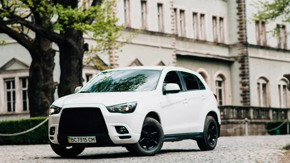 Mitsubishi ASX "White Horse" 2