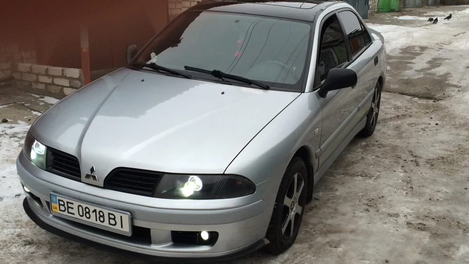 Mitsubishi Carisma 3