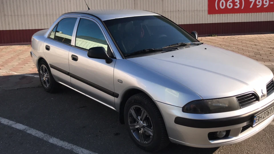 Mitsubishi Carisma 3