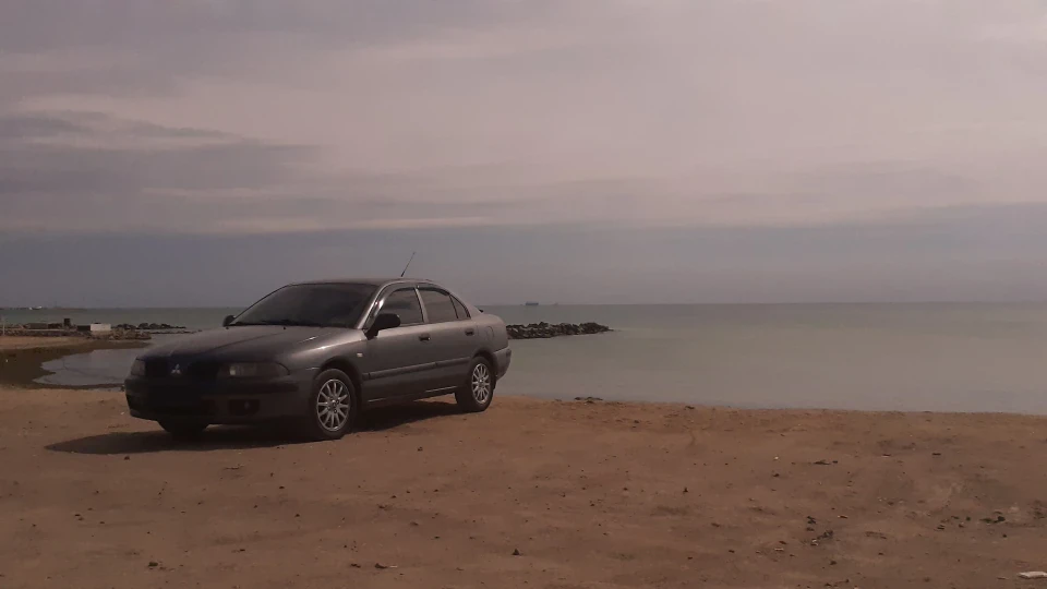Mitsubishi Carisma 2
