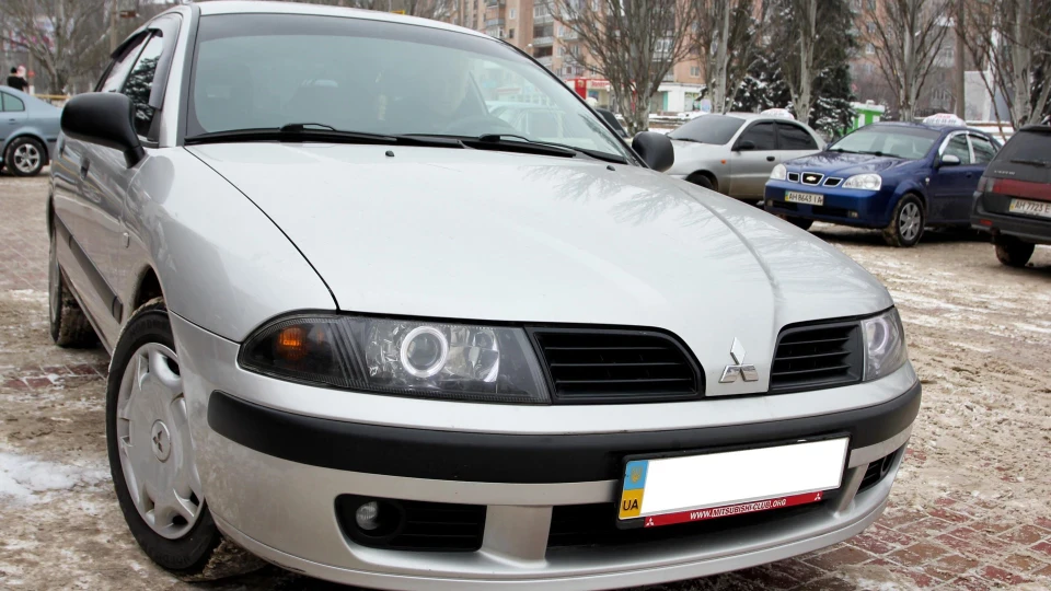 Mitsubishi Carisma 2