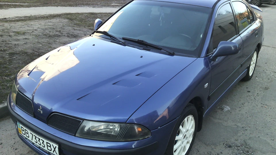 Mitsubishi Carisma 2