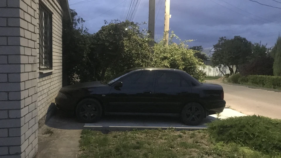 Mitsubishi Carisma 2