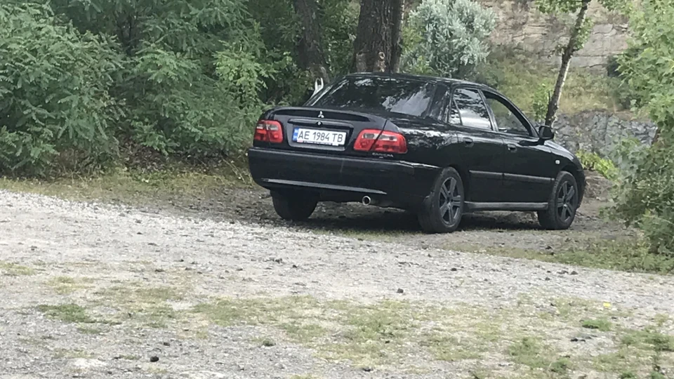 Mitsubishi Carisma 4