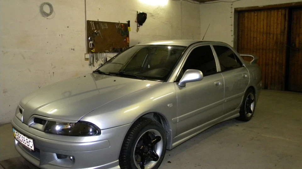 Mitsubishi Carisma