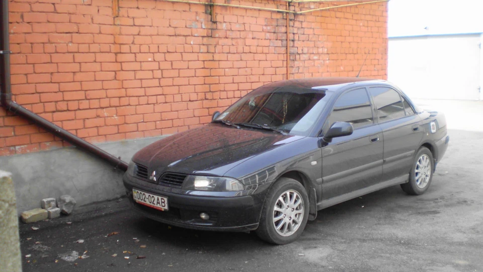 Mitsubishi Carisma 2