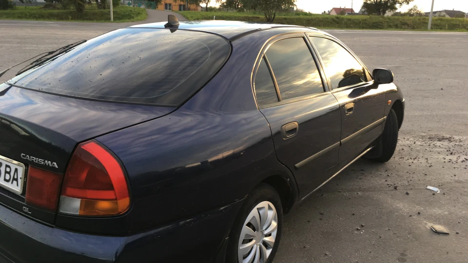 Mitsubishi Carisma 3