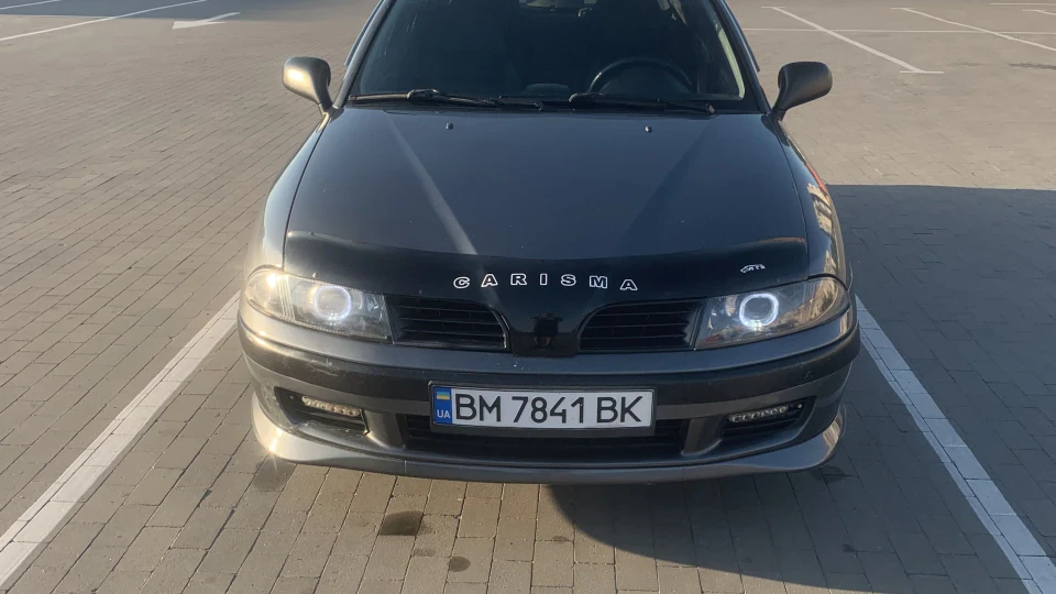 Mitsubishi Carisma 🏎 5