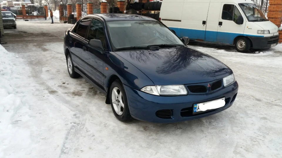 Mitsubishi Carisma 3