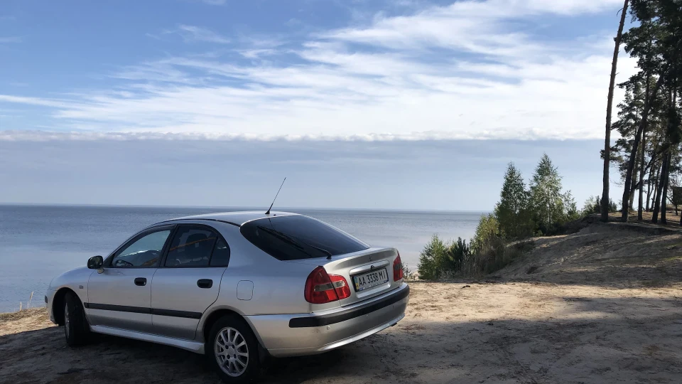 Mitsubishi Carisma 3