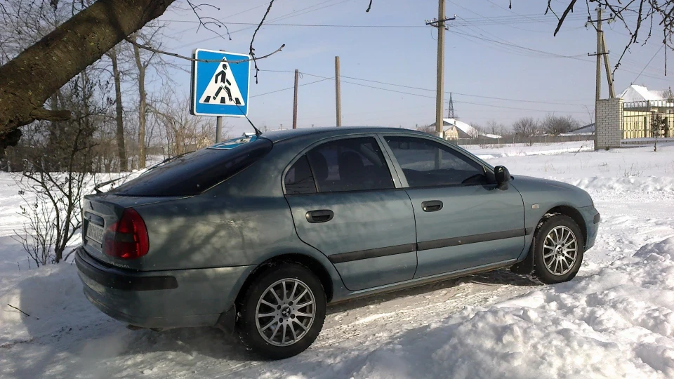 Mitsubishi Carisma 2