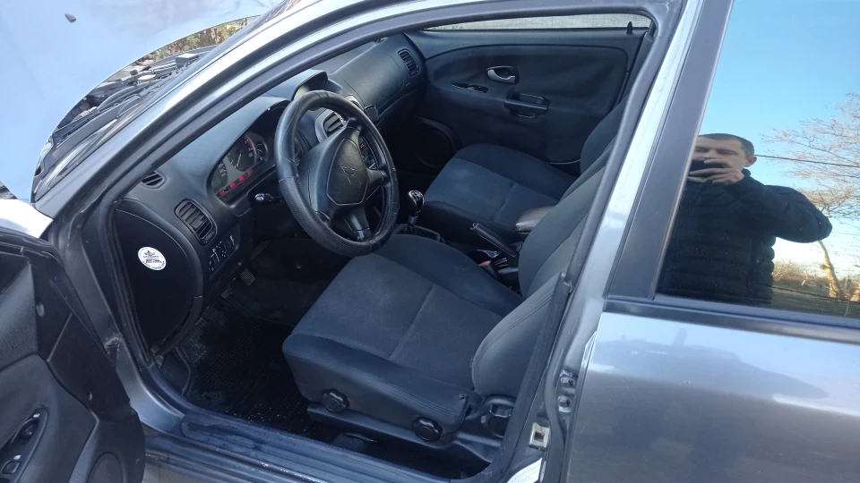 Mitsubishi Carisma 3