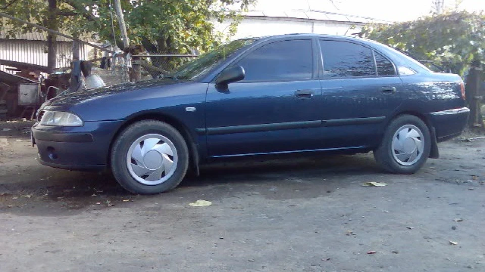 Mitsubishi Carisma 2