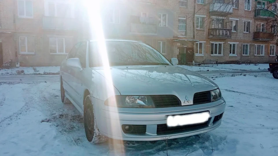 Mitsubishi Carisma