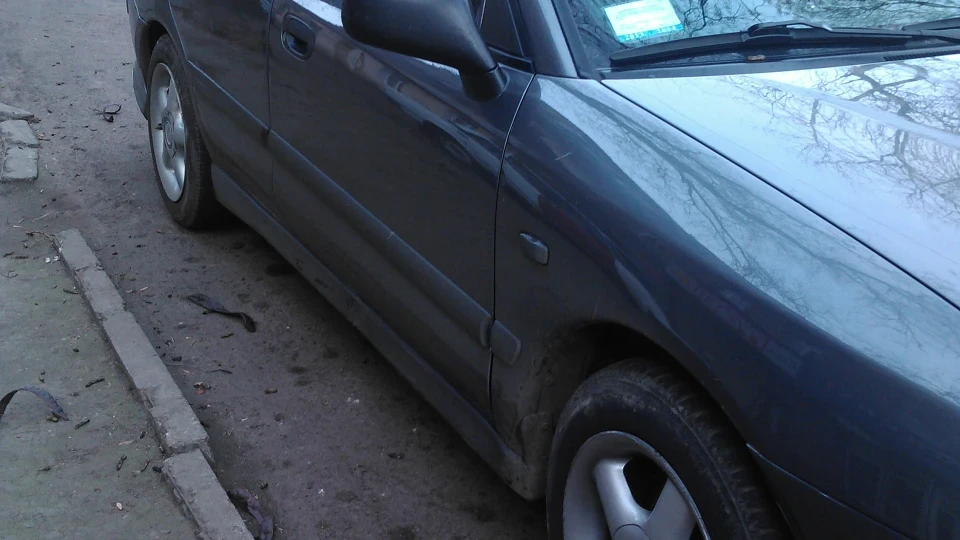 Mitsubishi Carisma 4
