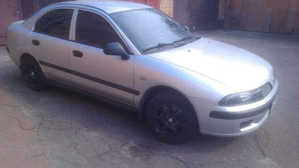 Mitsubishi Carisma 2