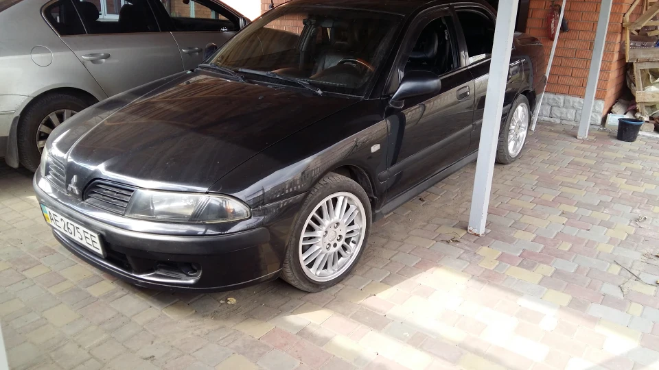 Mitsubishi Carisma 2