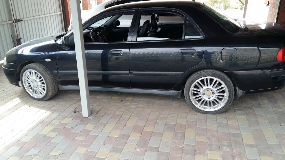 Mitsubishi Carisma 3