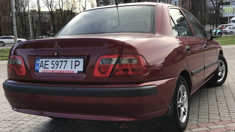 Mitsubishi Carisma 1.6 Classic механіка 2