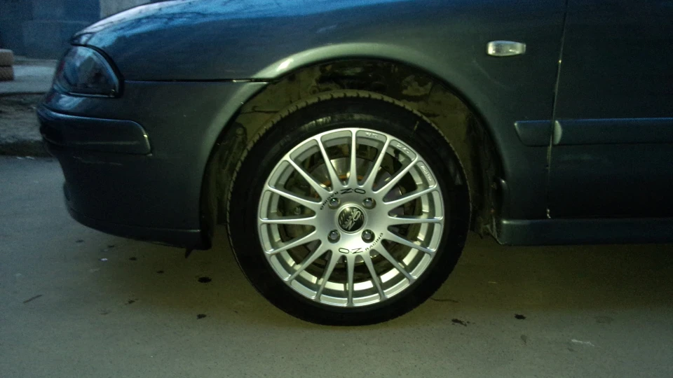 Mitsubishi Carisma 1.6 MPI 3