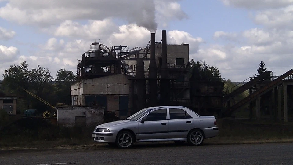 Mitsubishi Carisma 1.6 5