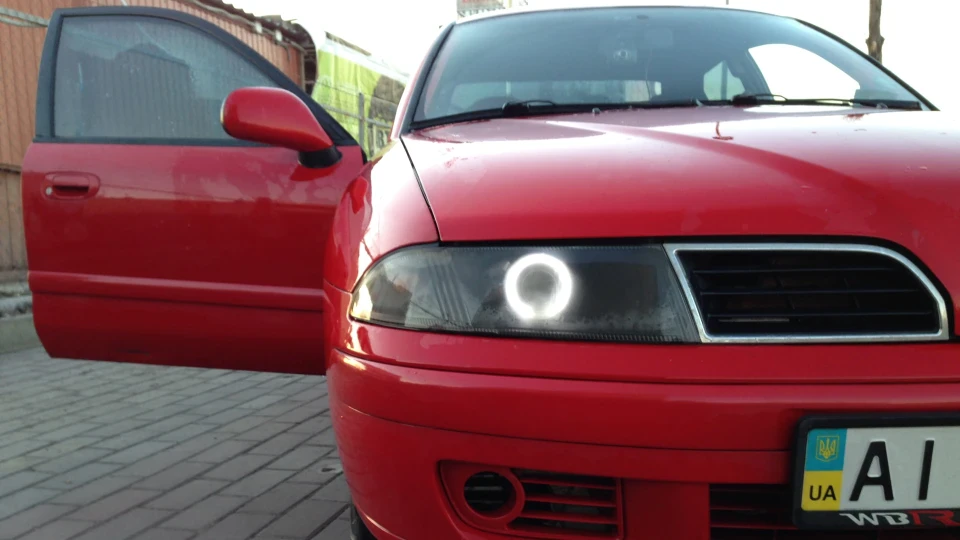 Mitsubishi Carisma 1.6 2