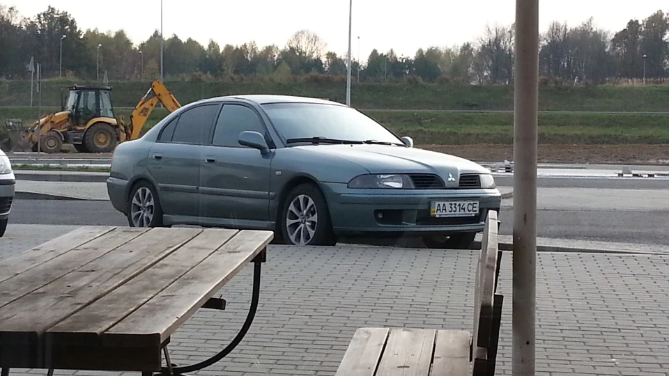 Mitsubishi Carisma 1.6 3